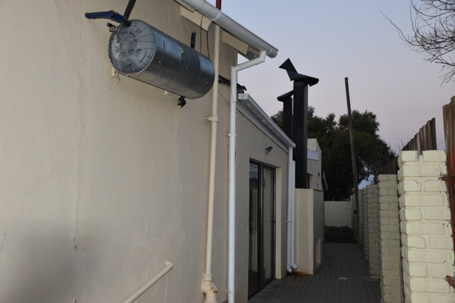 4 Bedroom Property for Sale in Rouxville Free State